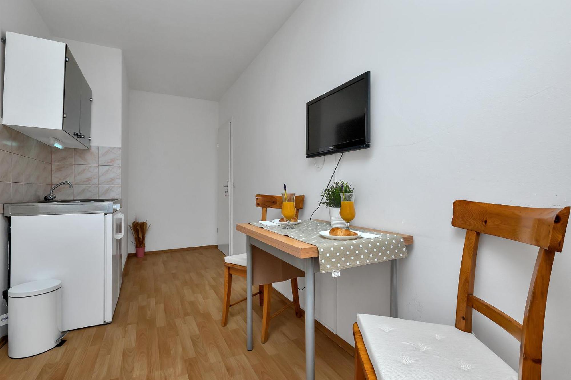 Apartments Marija Makarska Bagian luar foto