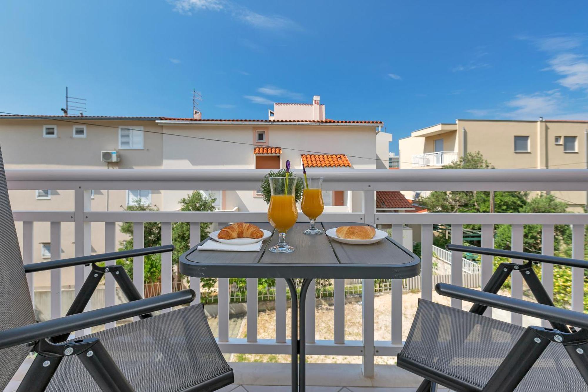 Apartments Marija Makarska Bagian luar foto