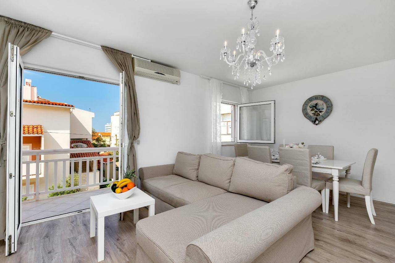 Apartments Marija Makarska Bagian luar foto