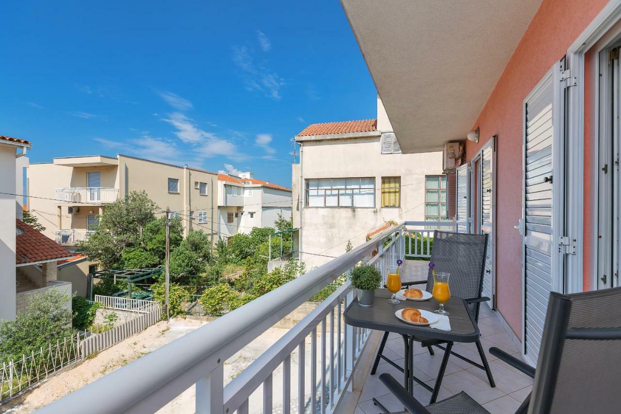 Apartments Marija Makarska Bagian luar foto