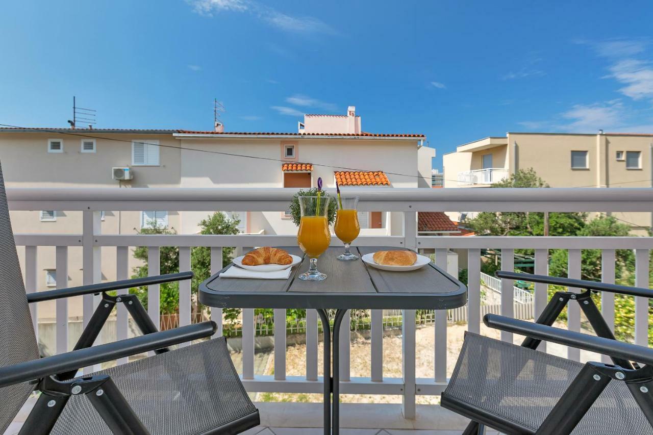 Apartments Marija Makarska Bagian luar foto