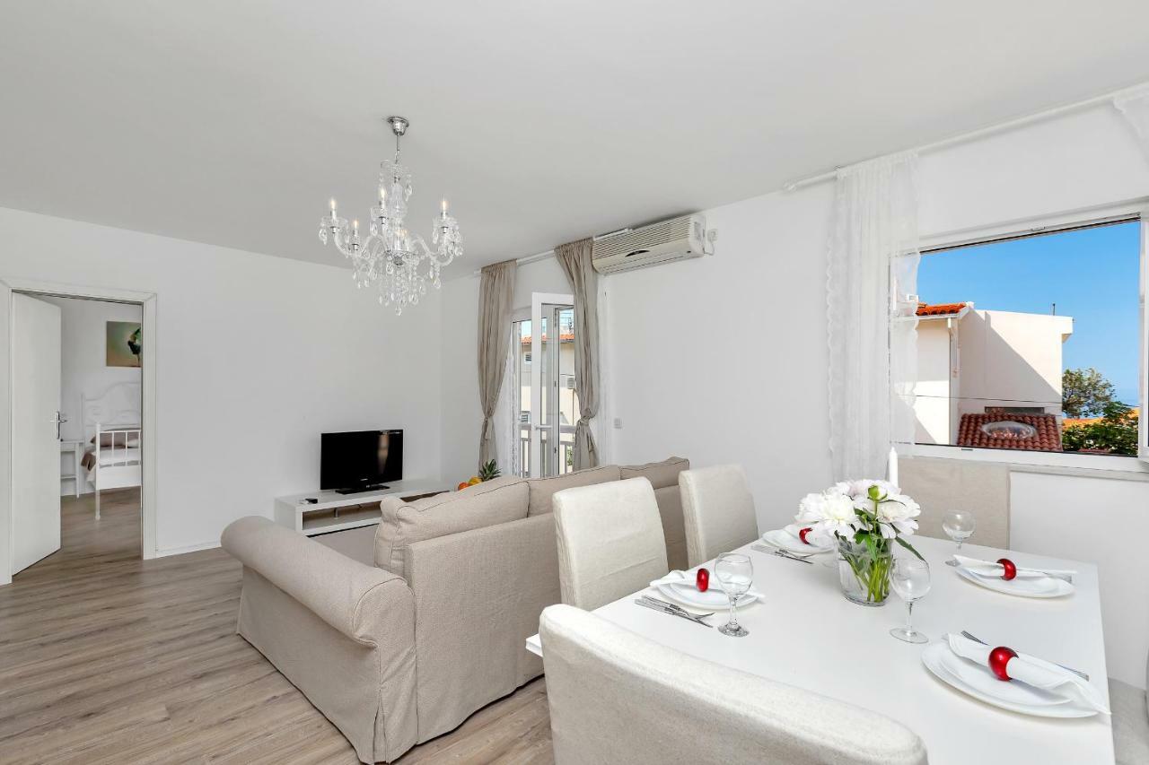 Apartments Marija Makarska Bagian luar foto