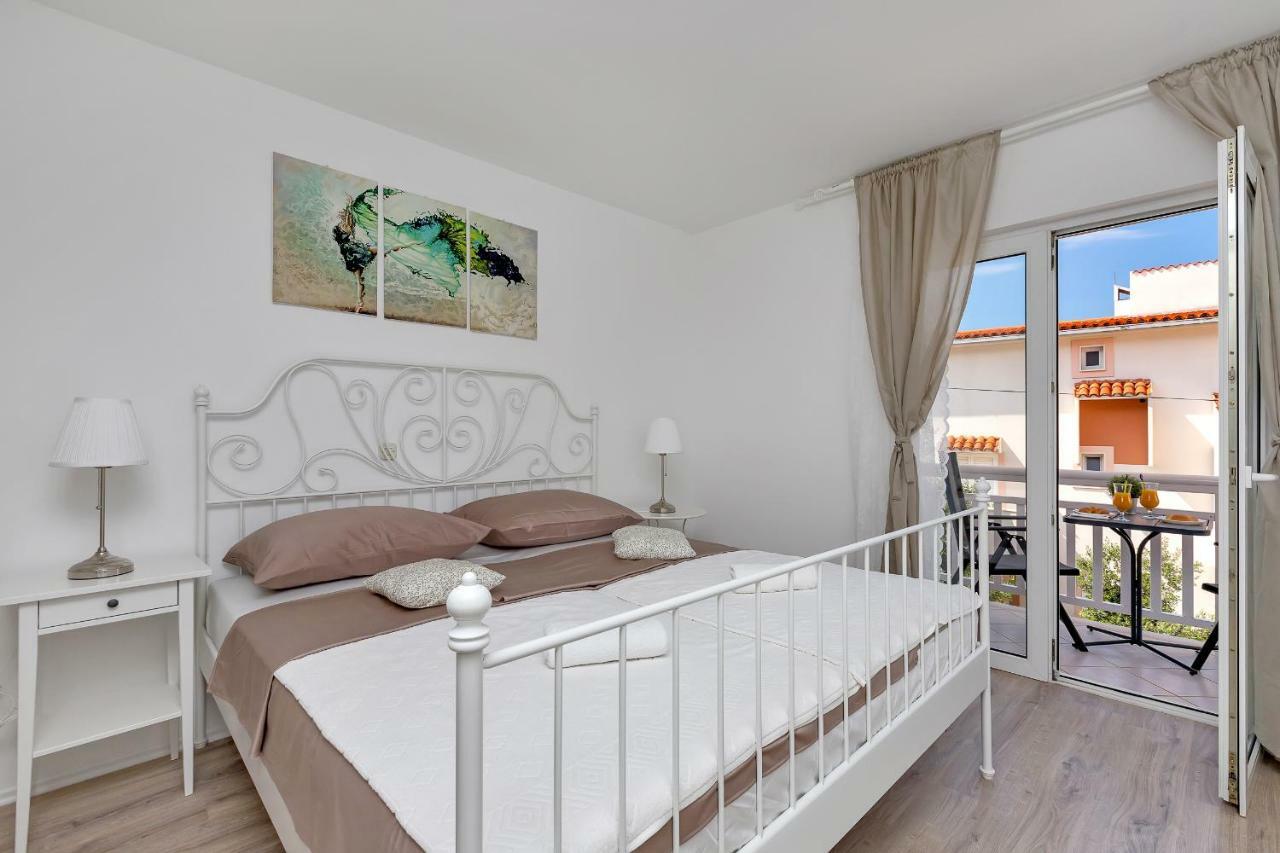 Apartments Marija Makarska Bagian luar foto