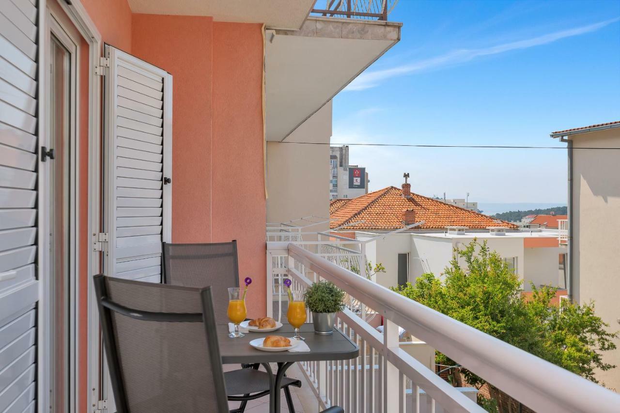 Apartments Marija Makarska Bagian luar foto