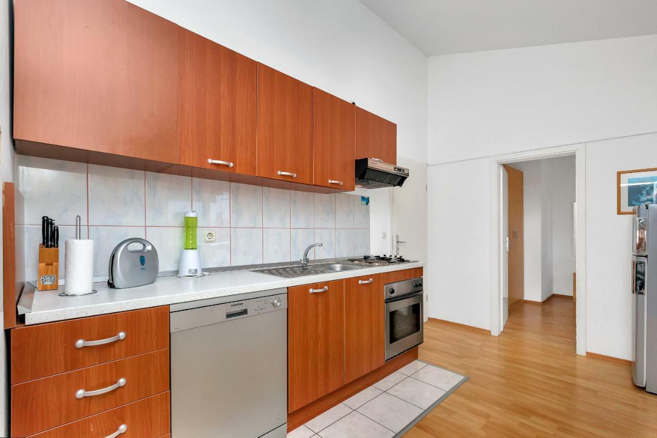 Apartments Marija Makarska Bagian luar foto